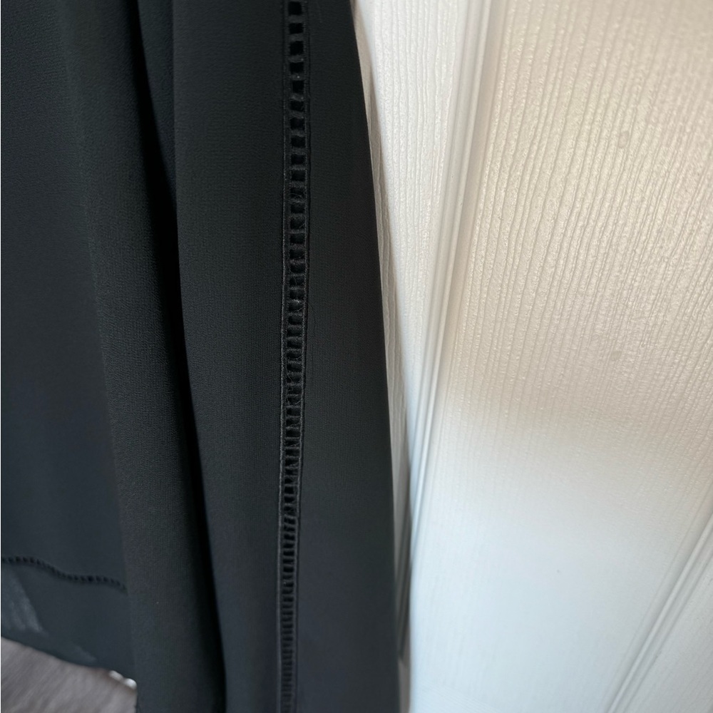 Michael Kors Black Vneck‎ pullover Tunic Sheer Blouse Eyelet Office Workwear M - Picture 6 of 14